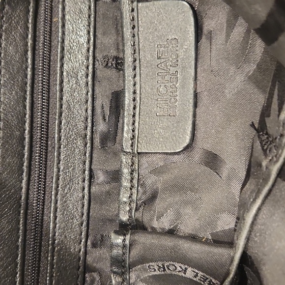 Michael Kors Hand Bag - Picture 2 of 2